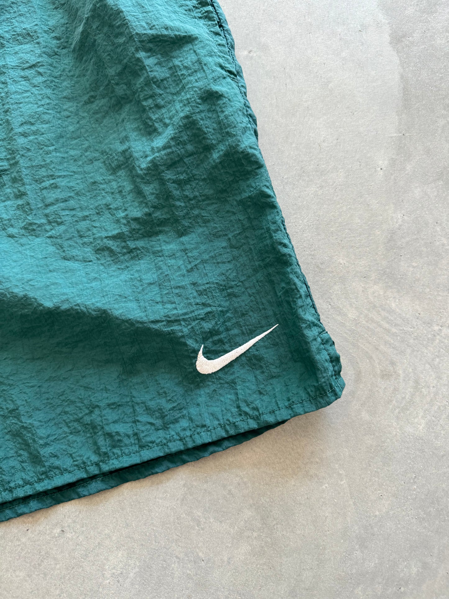 Vintage 90s Nike Shorts - XL