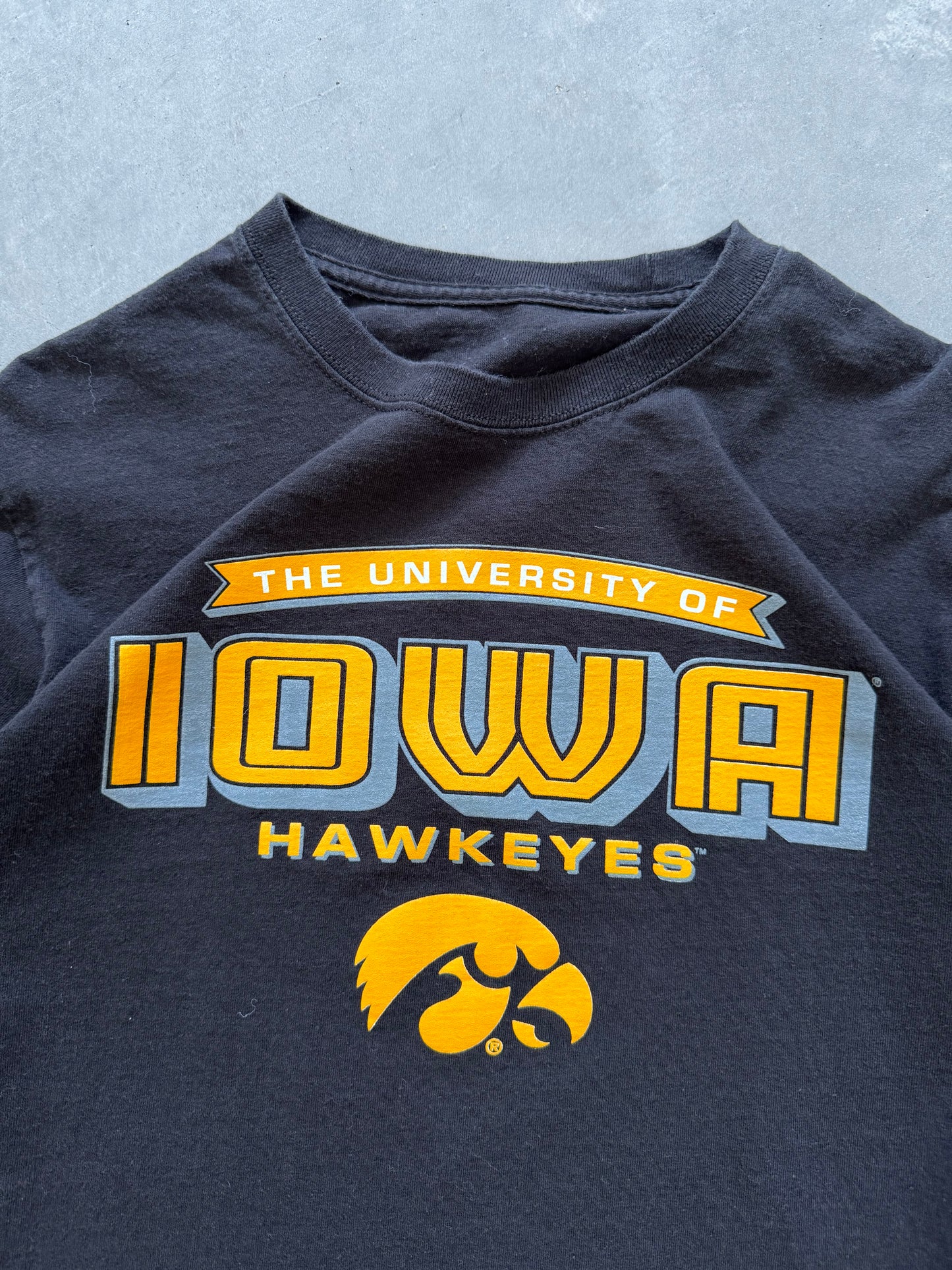 Vintage Iowa Hawkeyes Longsleeve Tee - M