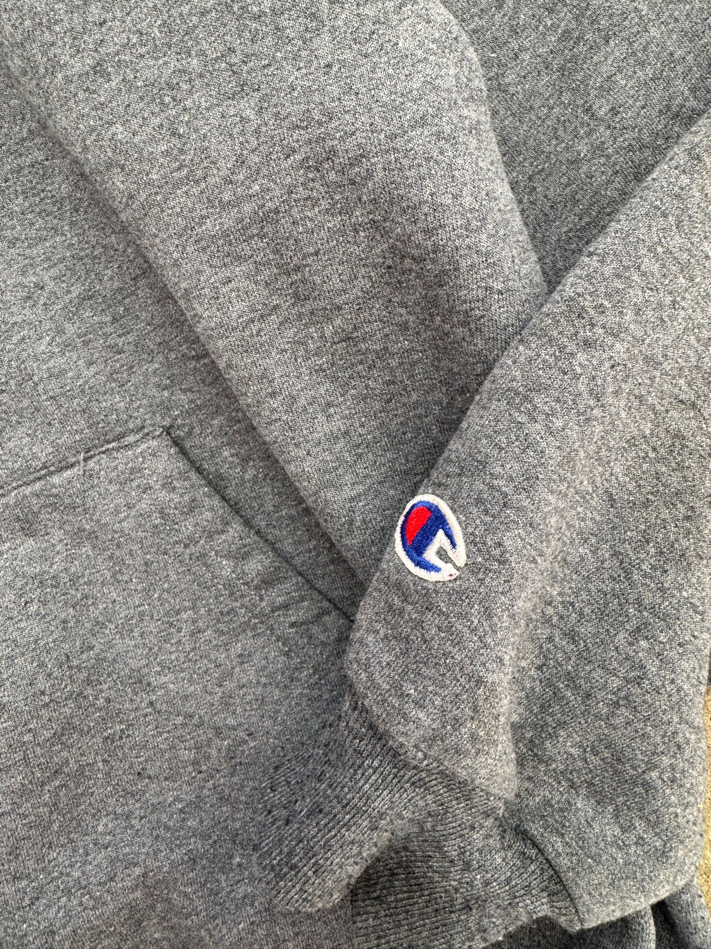 Champion Sweatshirt - L