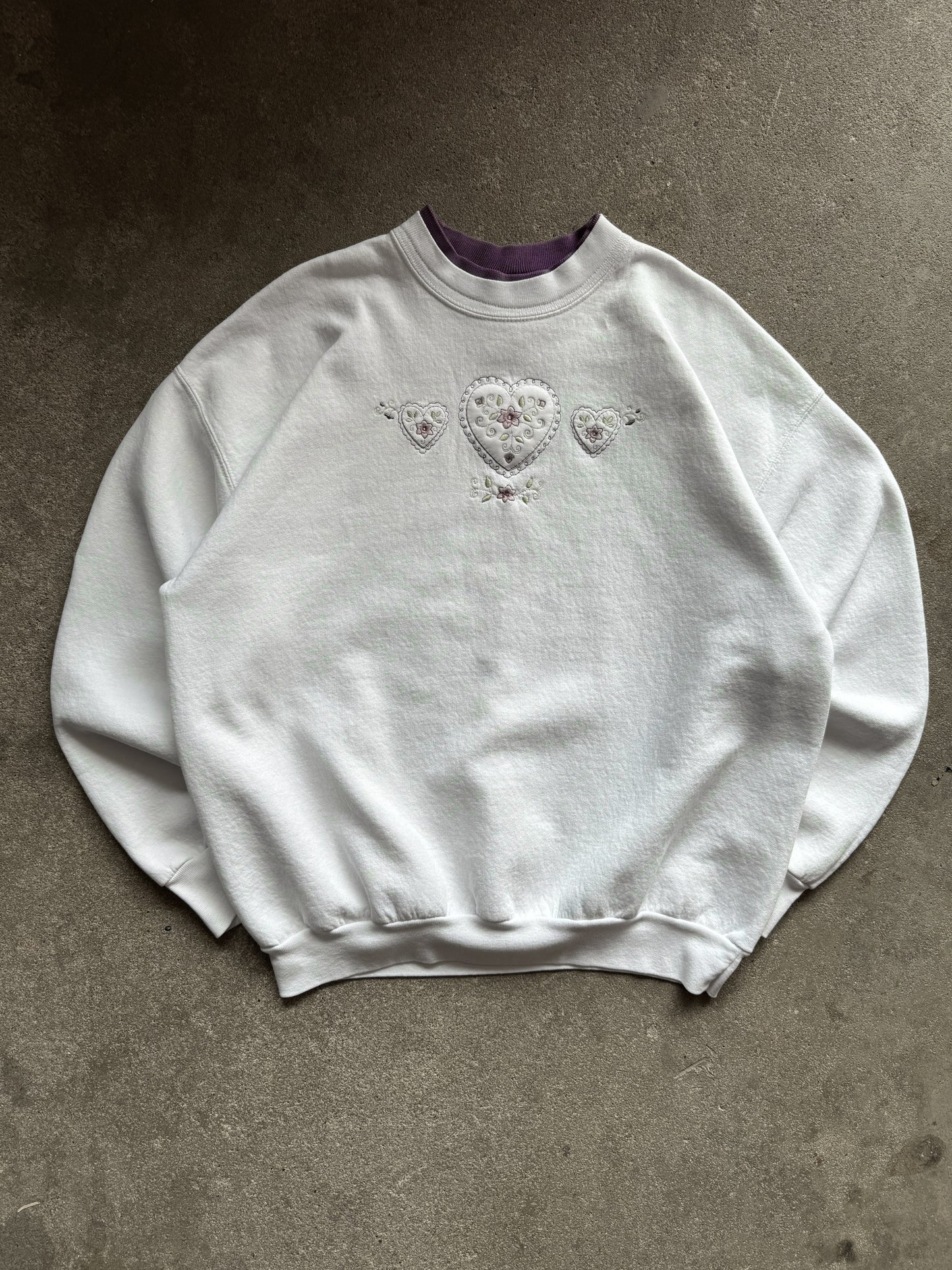 Vintage Heart Sweatshirt - L