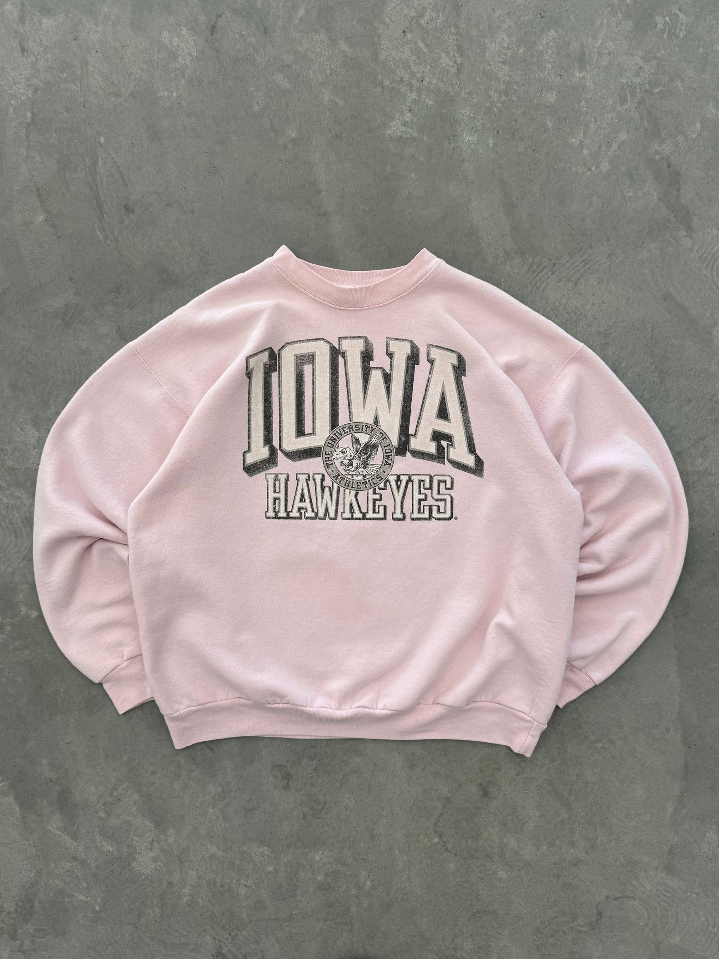 Vintage baby pink Iowa Hawkeyes Sweatshirt - L