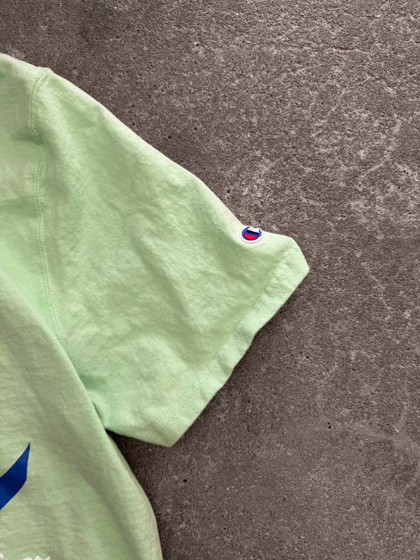 Champion Tee - L