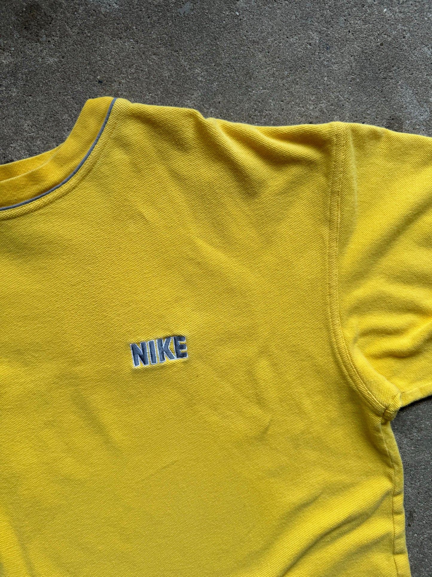 Vintage 90s Nike Tee - L