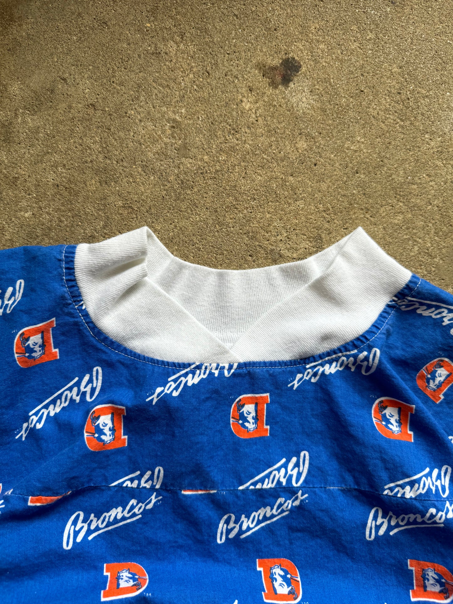 Vintage Denver Broncos Sweatshirt - M