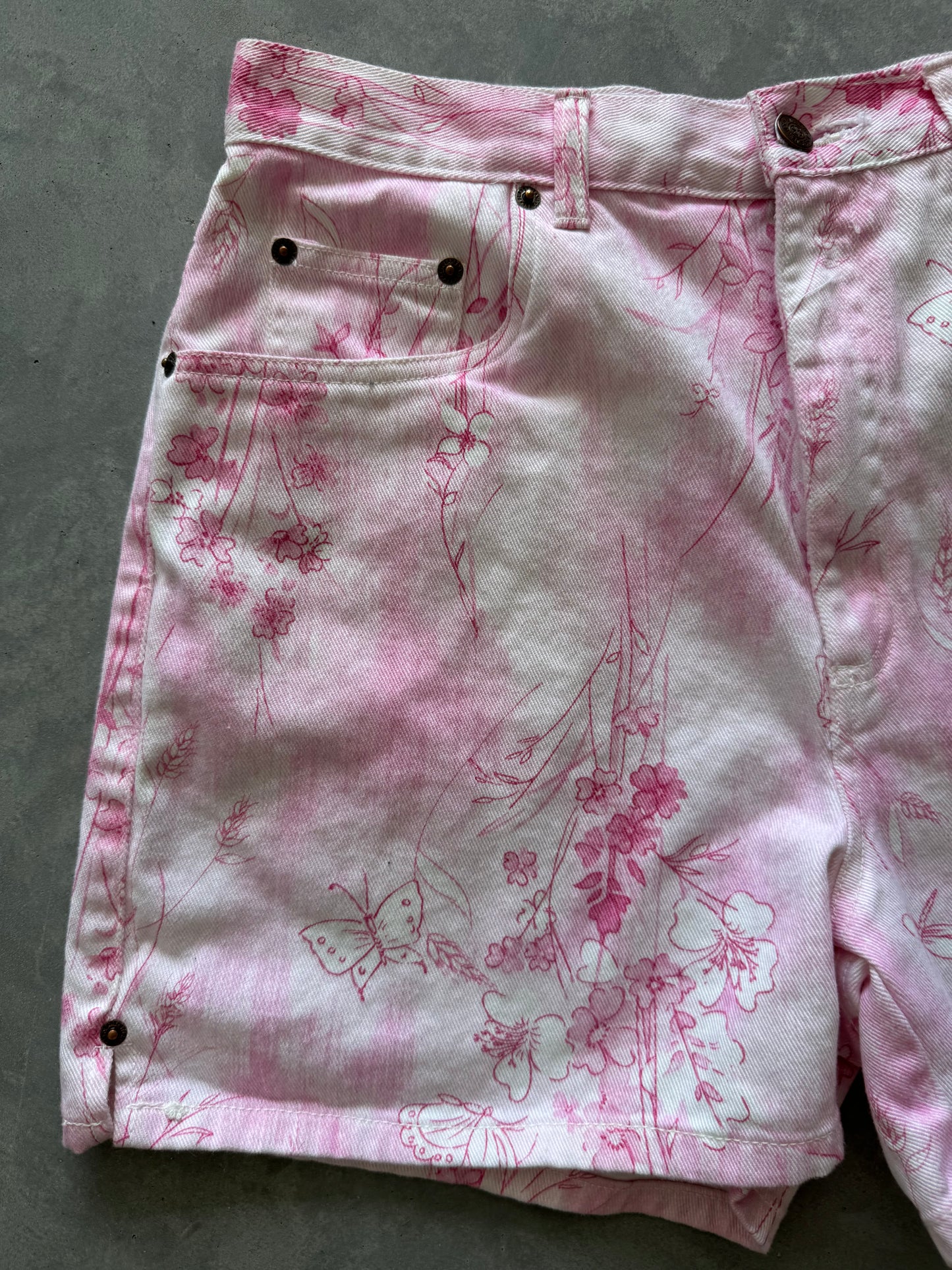 Vintage Floral Denim Shorts - 32x4