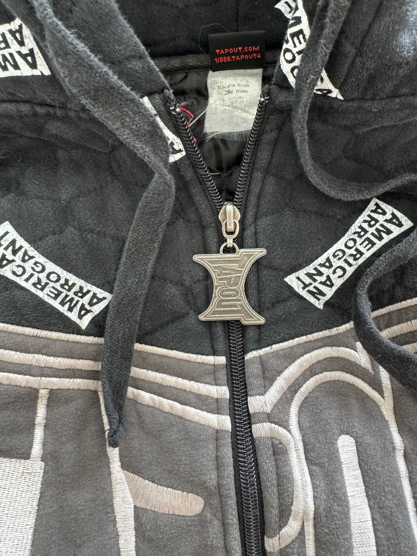 Vintage Tap Out Zip-Up Hoodie - M