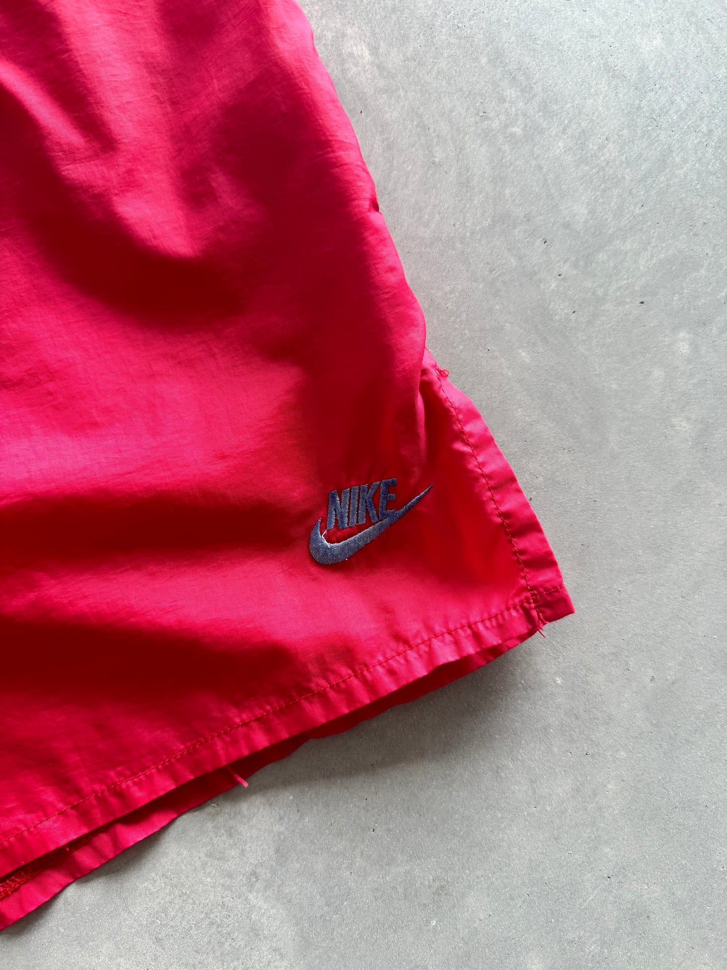 Vintage 90s Nike Shorts - M