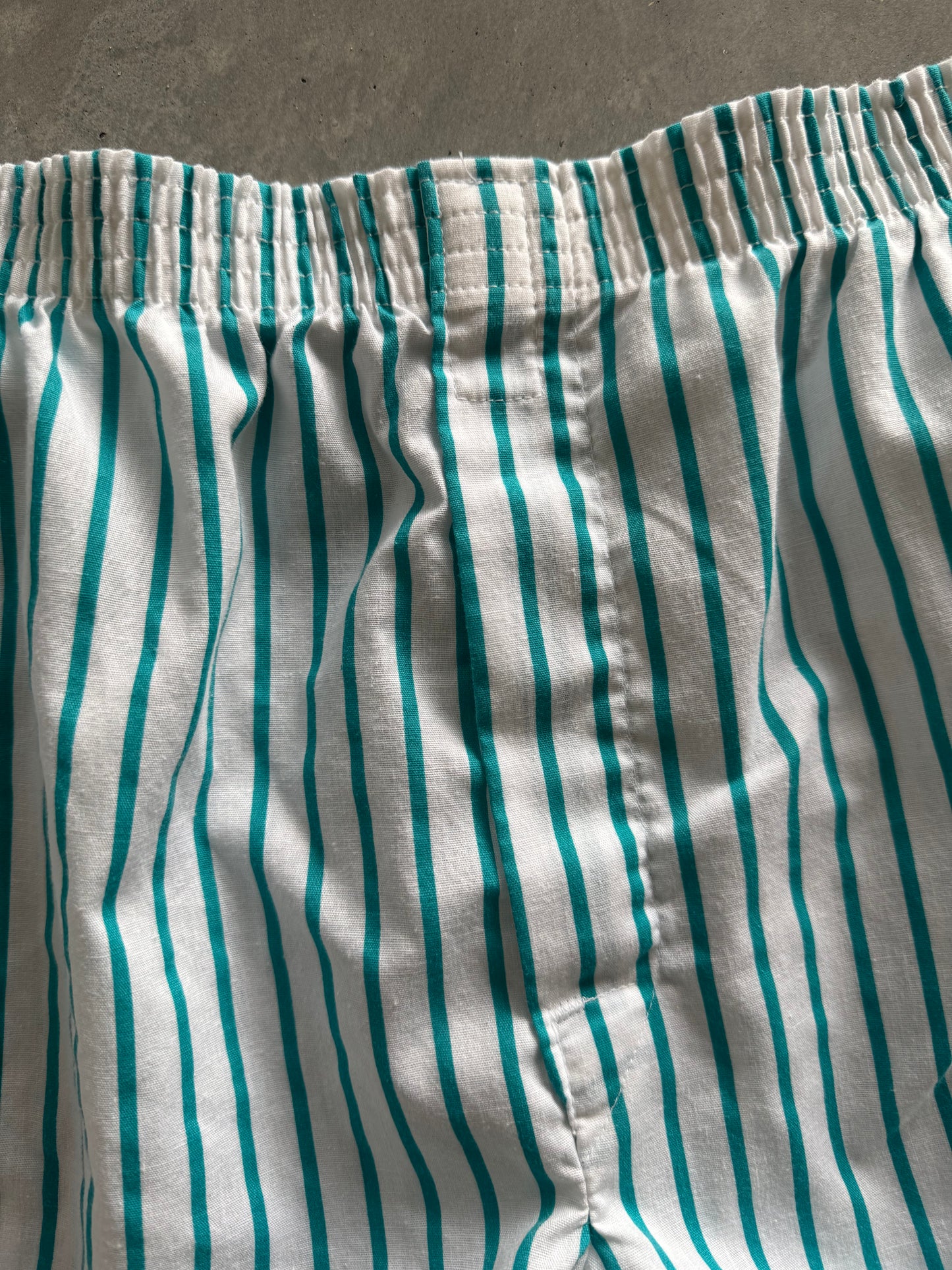 Vintage Bloomer Shorts - L