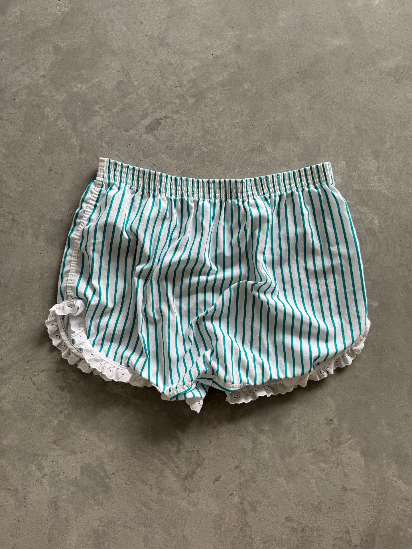 Vintage Bloomer Shorts - L