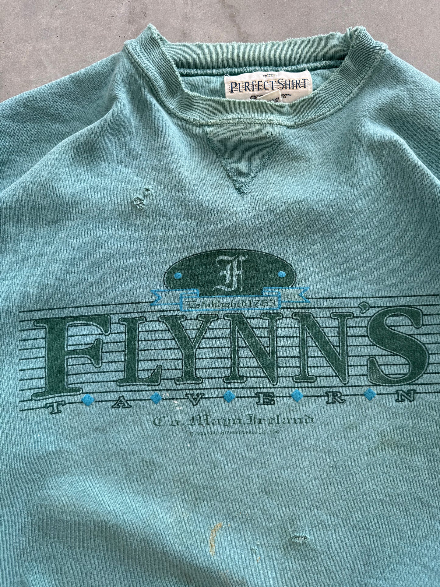 Vintage 1992 Flynn's Ireland Sweatshirt - L