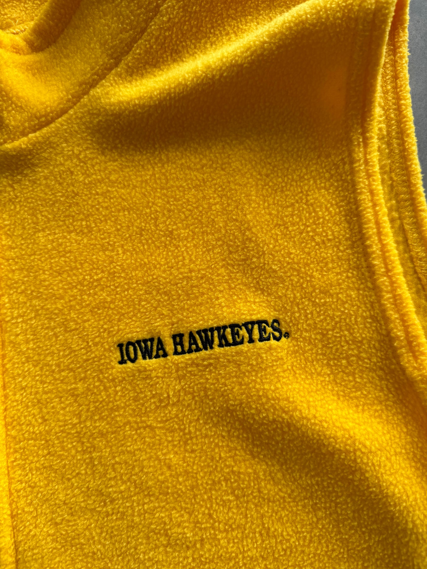 Vintage Iowa Hawkeyes Fleece Cropped Vest - XL