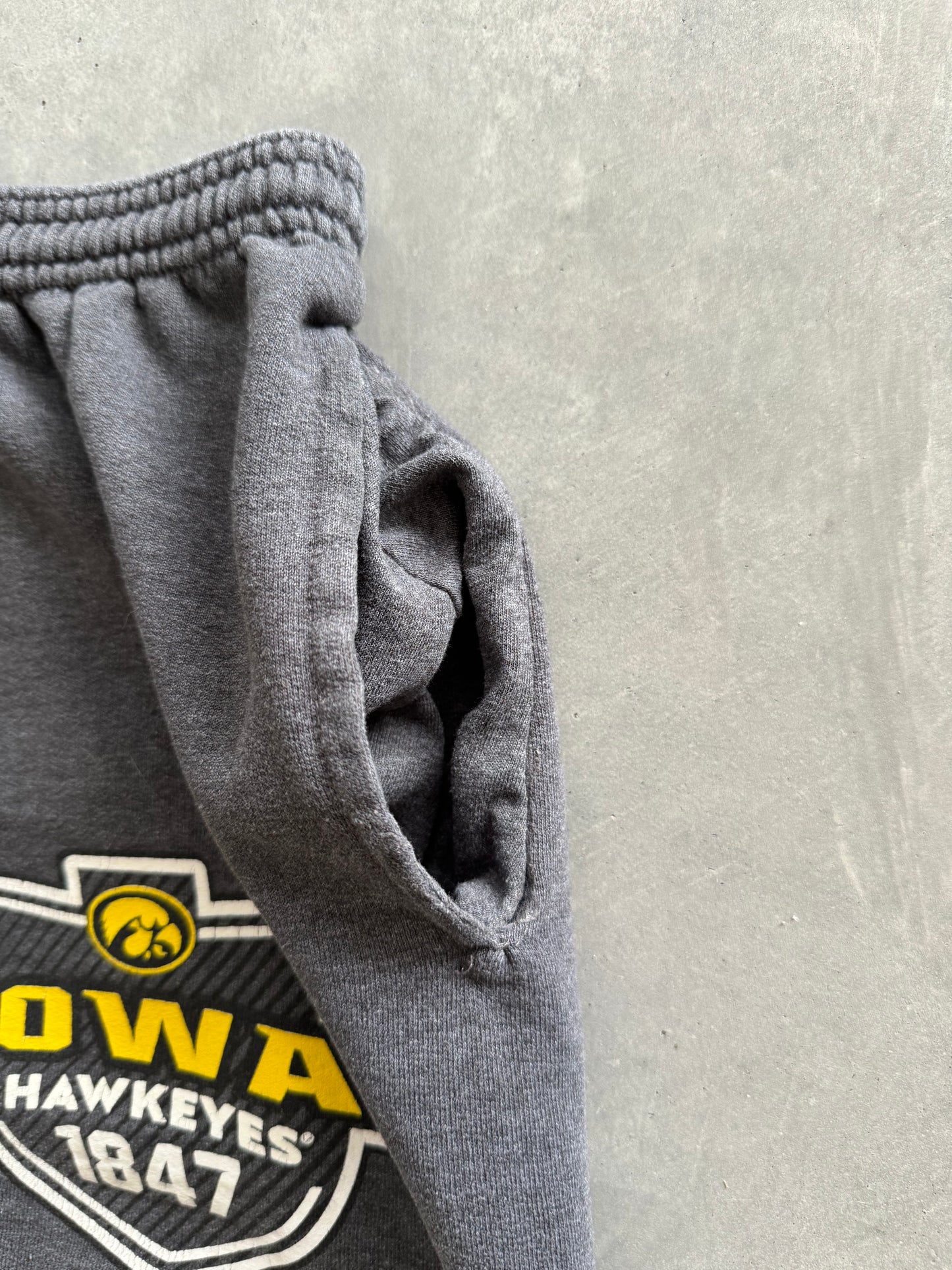 Iowa Hawkeyes Sweatpants - XL