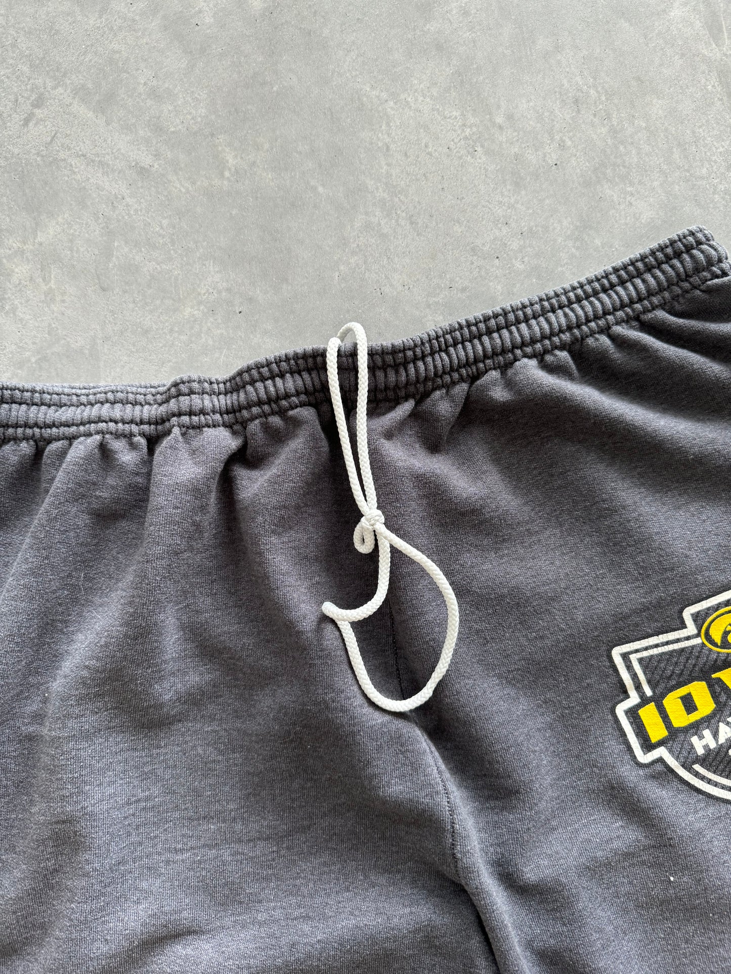 Iowa Hawkeyes Sweatpants - XL