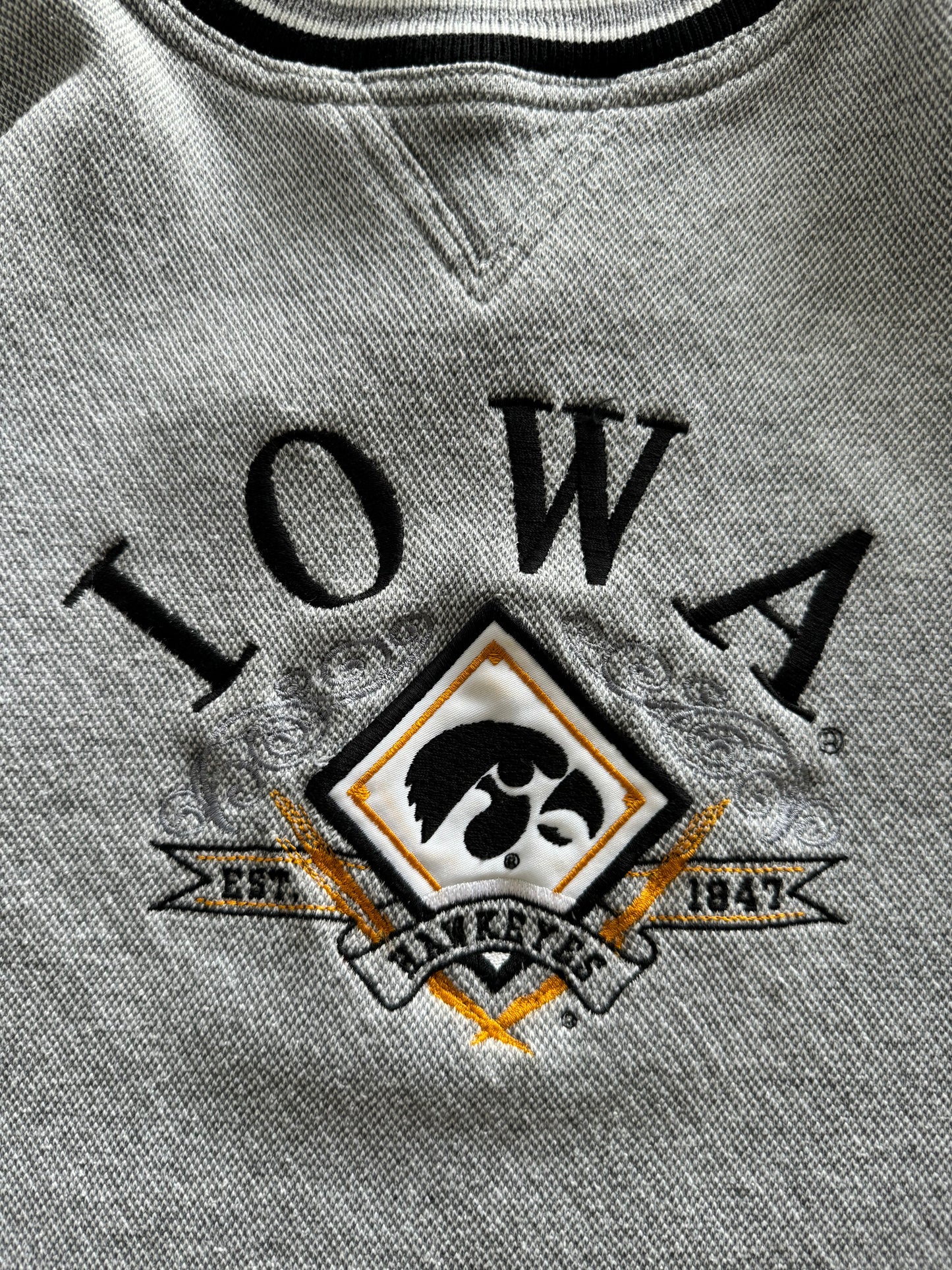 Vintage 90s Iowa Hawkeyes Sweatshirt - M