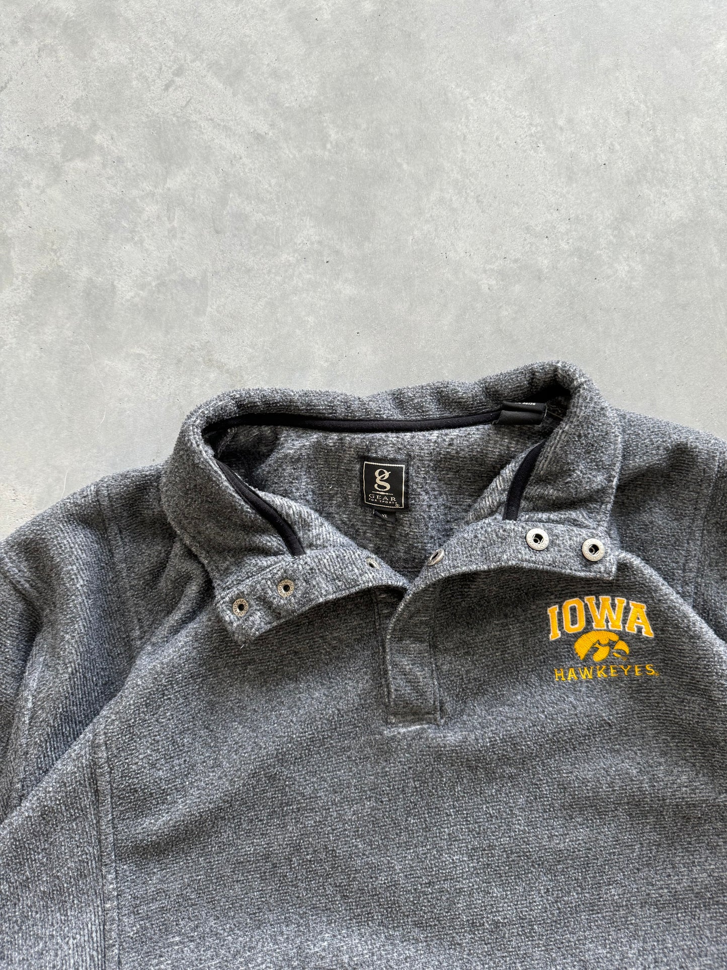 Vintage Iowa Hawkeyes Quarterzip - XL