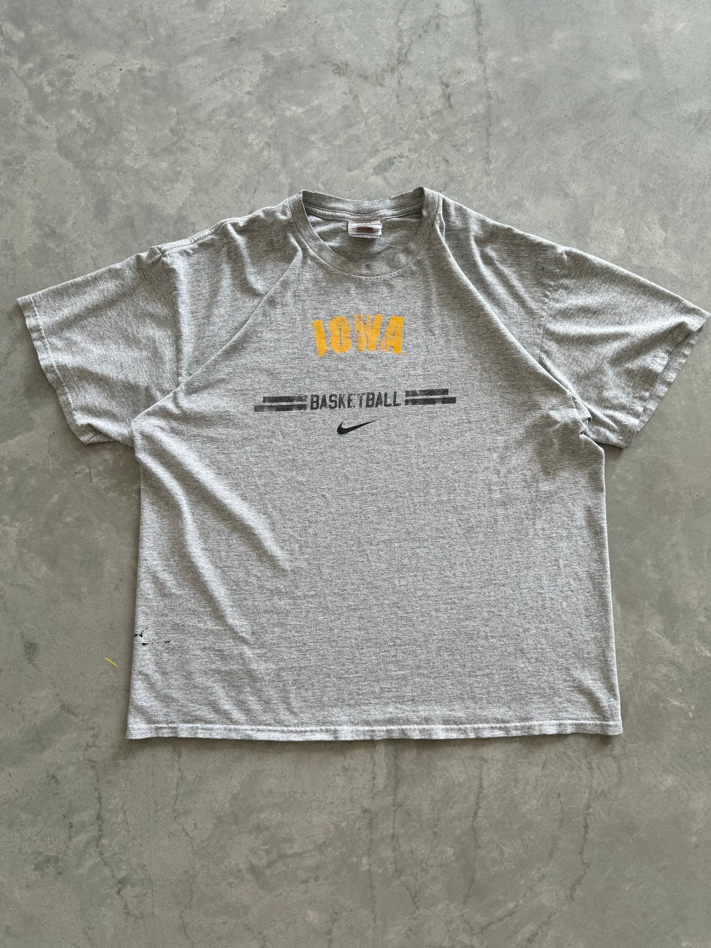 Vintage 90s Iowa Basketball Tee - XL