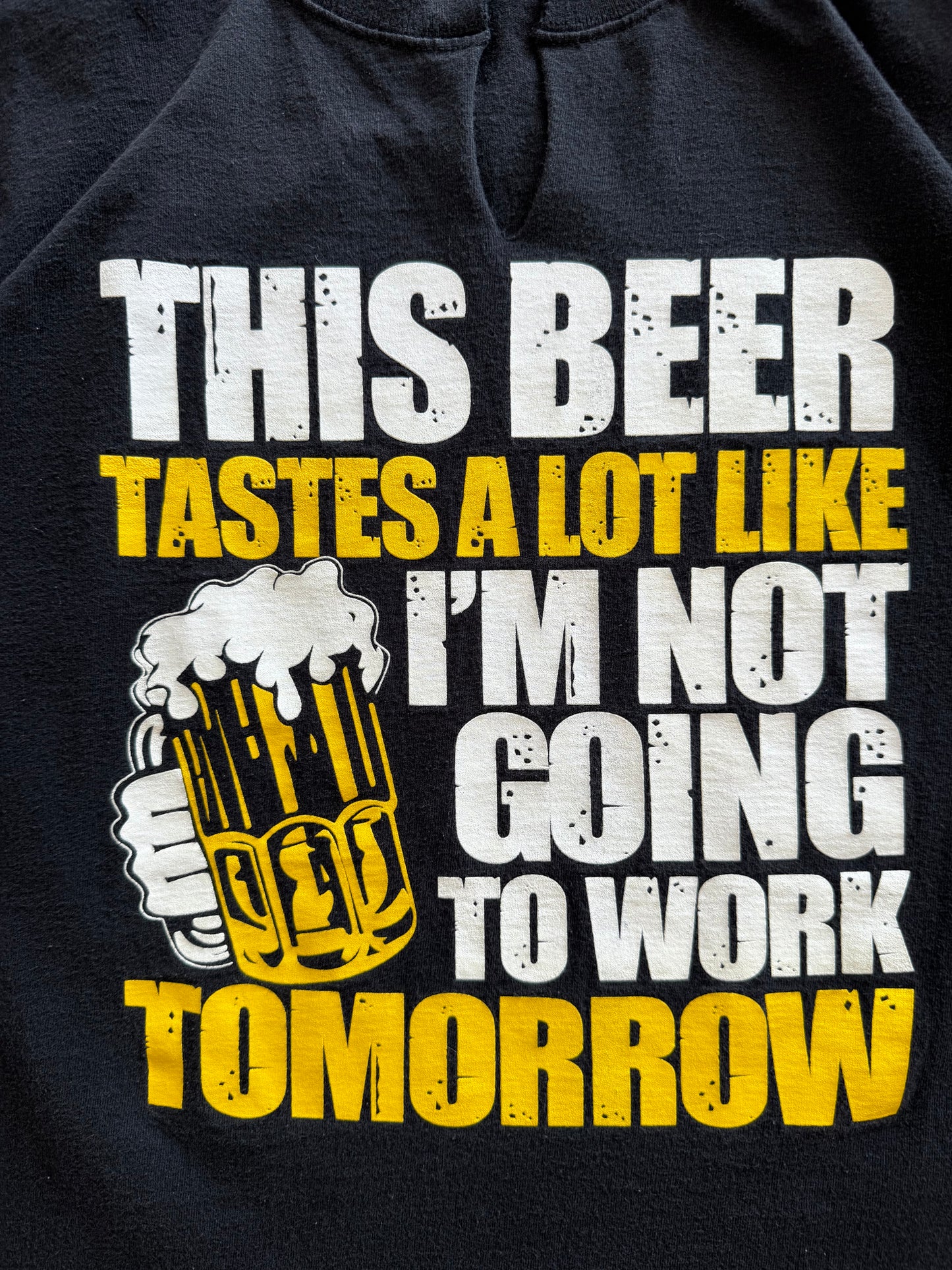 Black & Gold Drinking Beer Tee - L