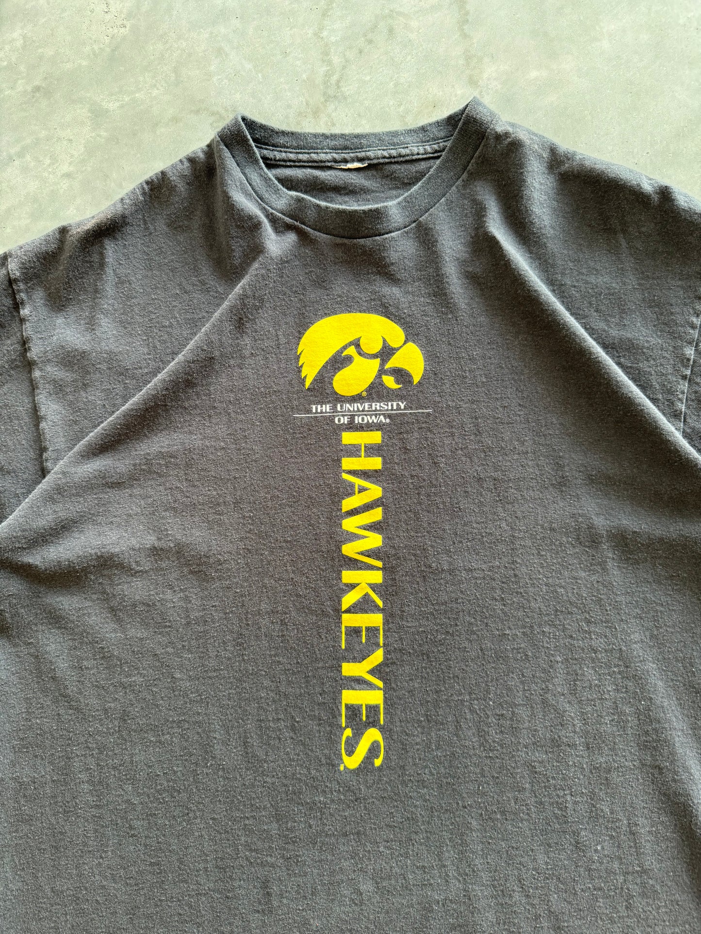 Iowa Hawkeyes Tee - L