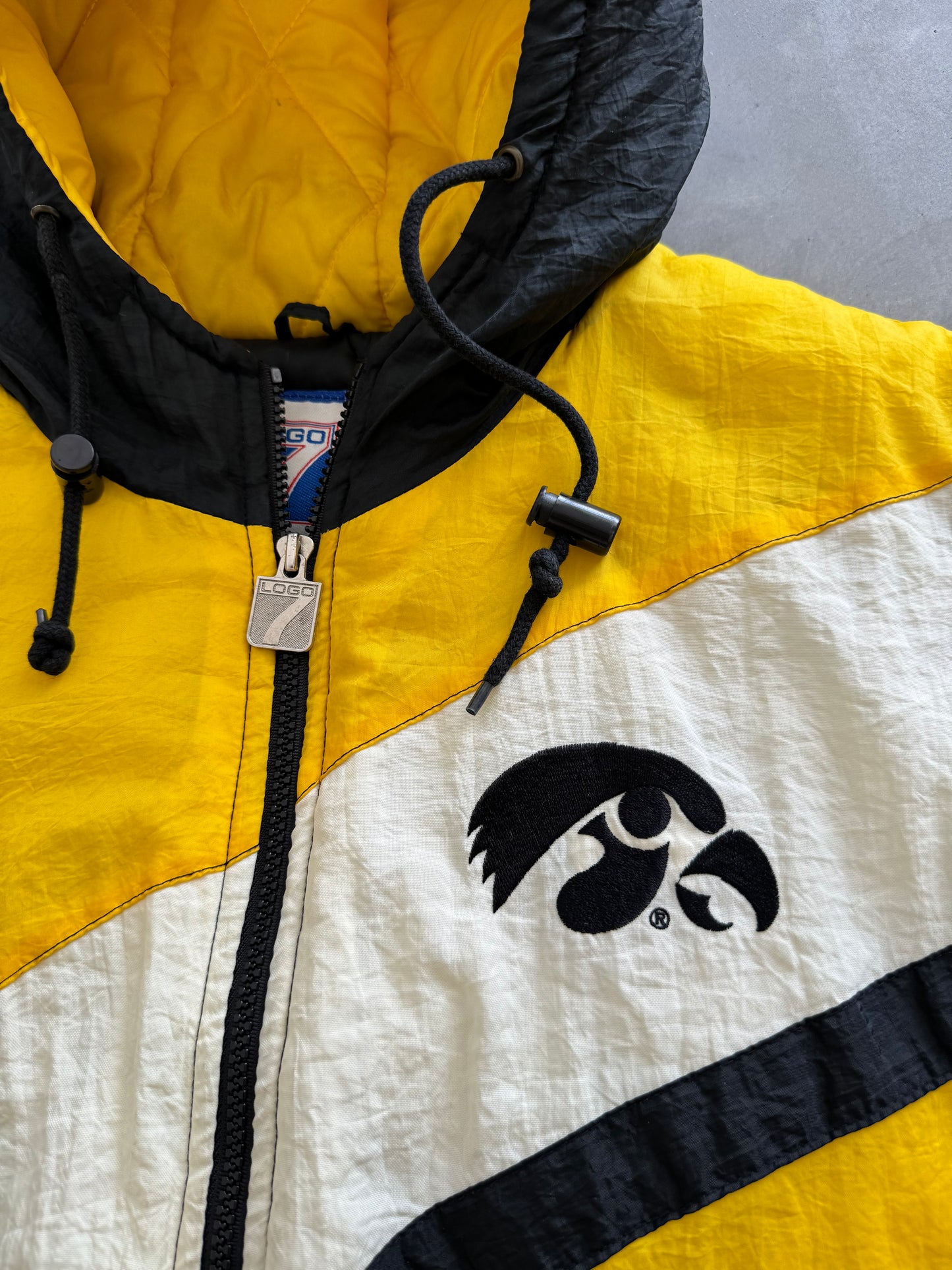 Vintage Iowa Puffer Coat - L