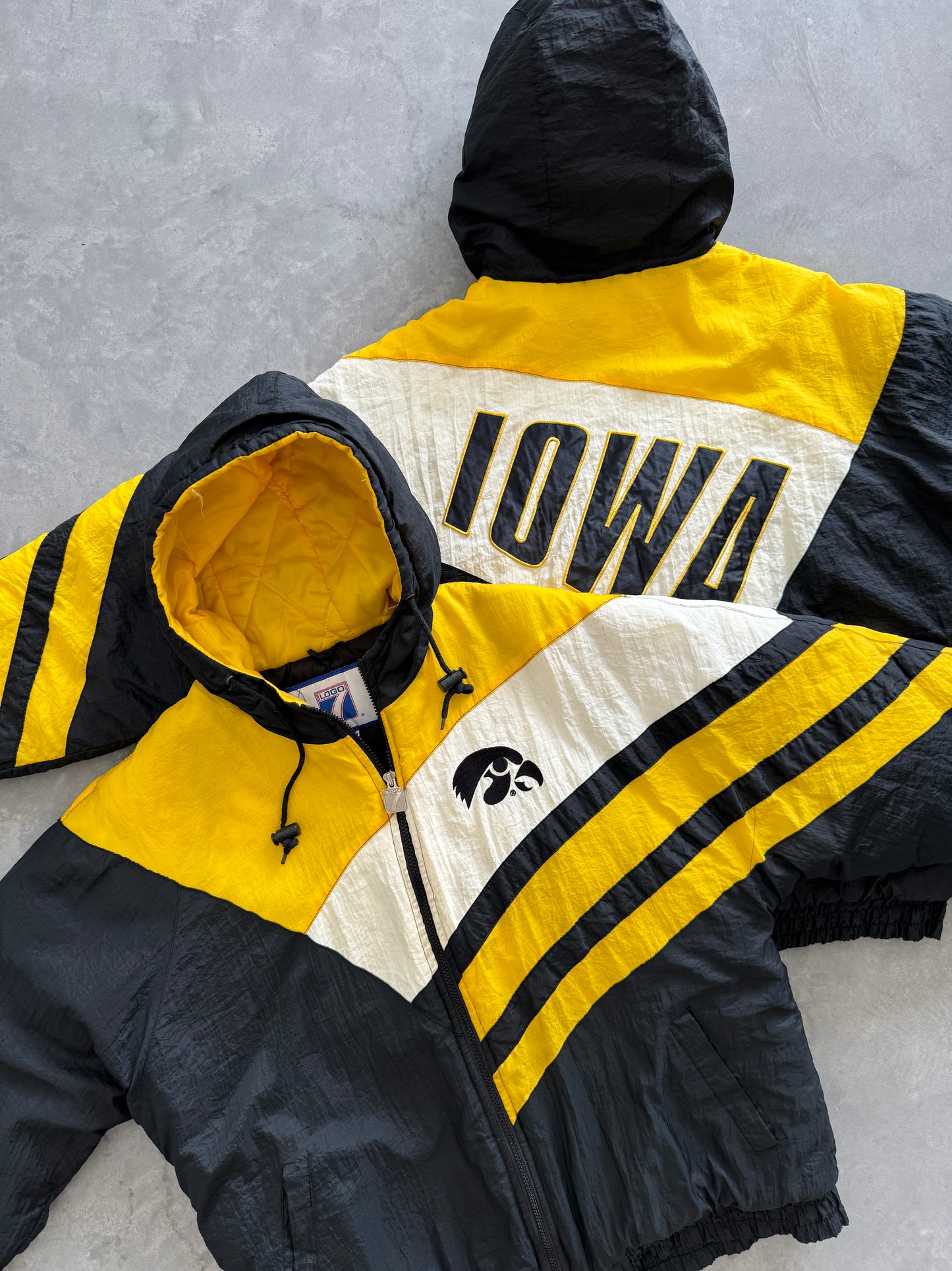 Vintage Iowa Puffer Coat - L